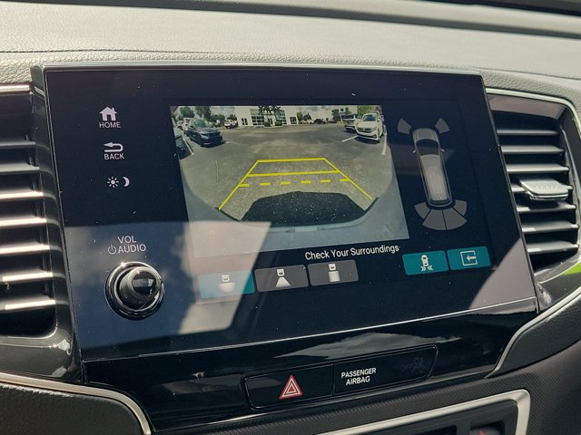 Certified 2025 Honda Passport TrailSport image 25