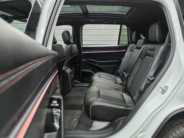 Used 2025 Jeep Wagoneer S Limited AWD/4WD image 15