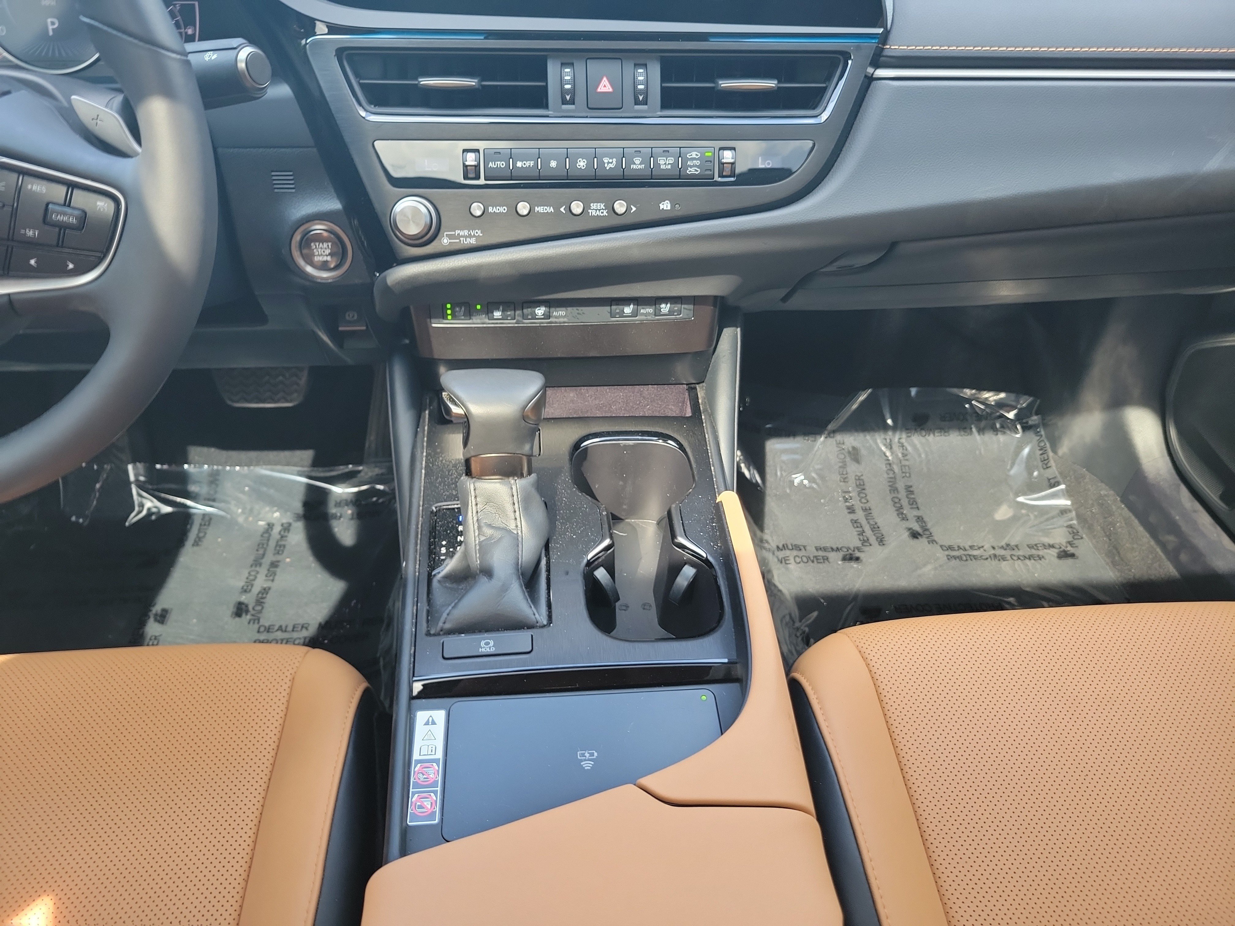 Certified 2023 Lexus ES 250 w/ Premium Package AWD/4WD image 18