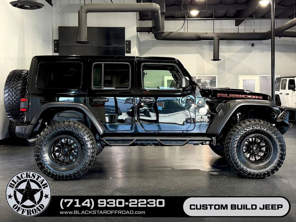 Used 2025 Jeep Wrangler Unlimited Rubicon AWD/4WD image 1