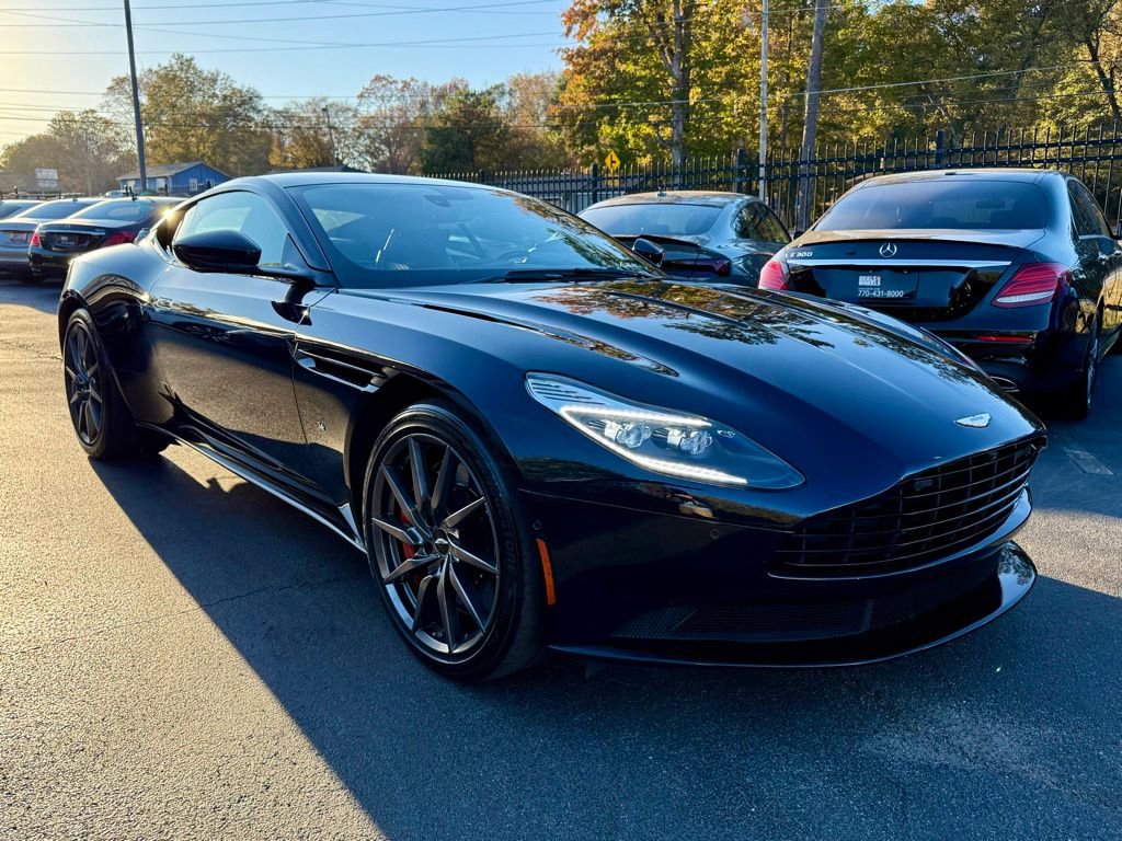 Used 2018 Aston Martin DB11 V12 image 4