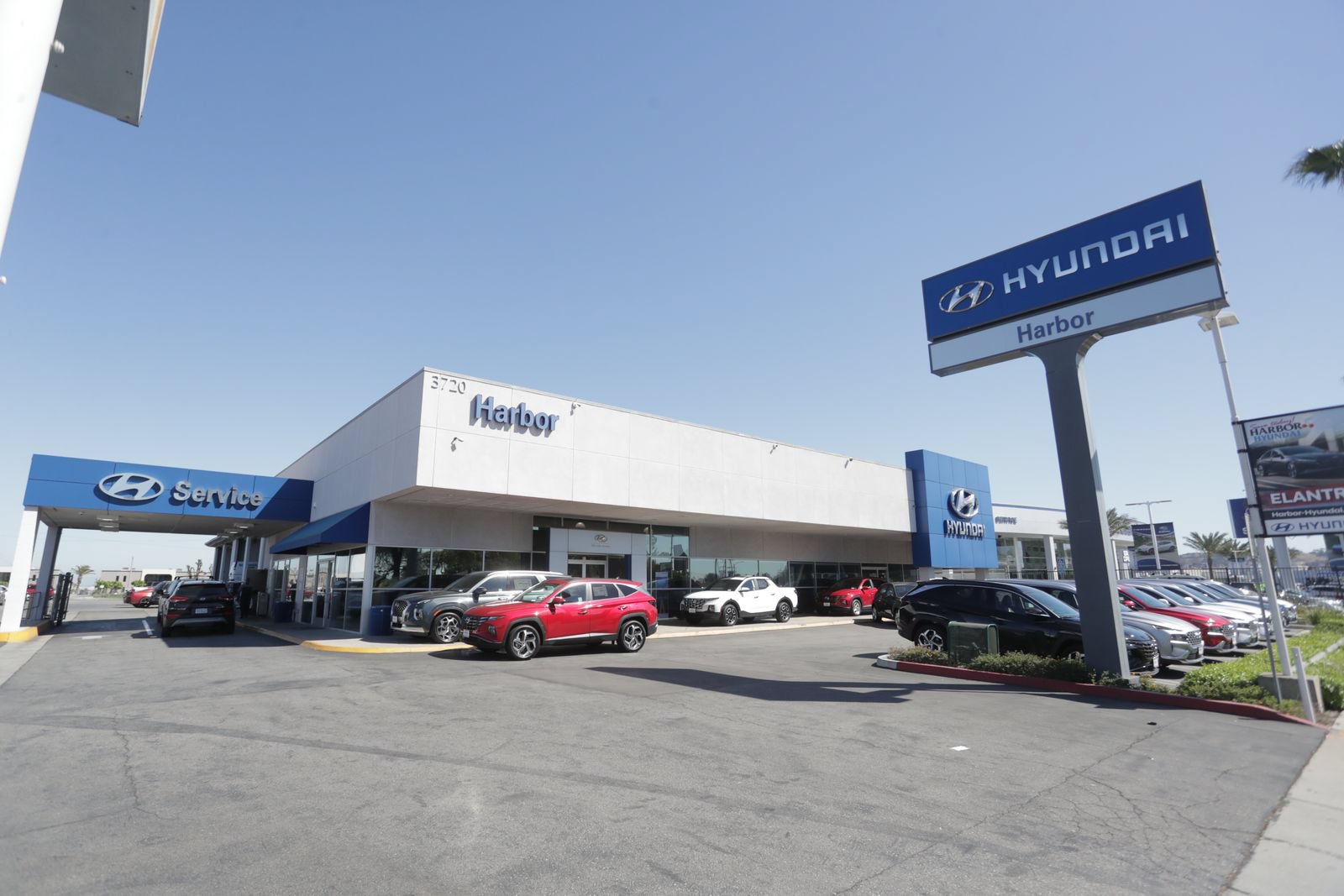 Used 2025 Hyundai Santa Fe Calligraphy AWD/4WD image 39