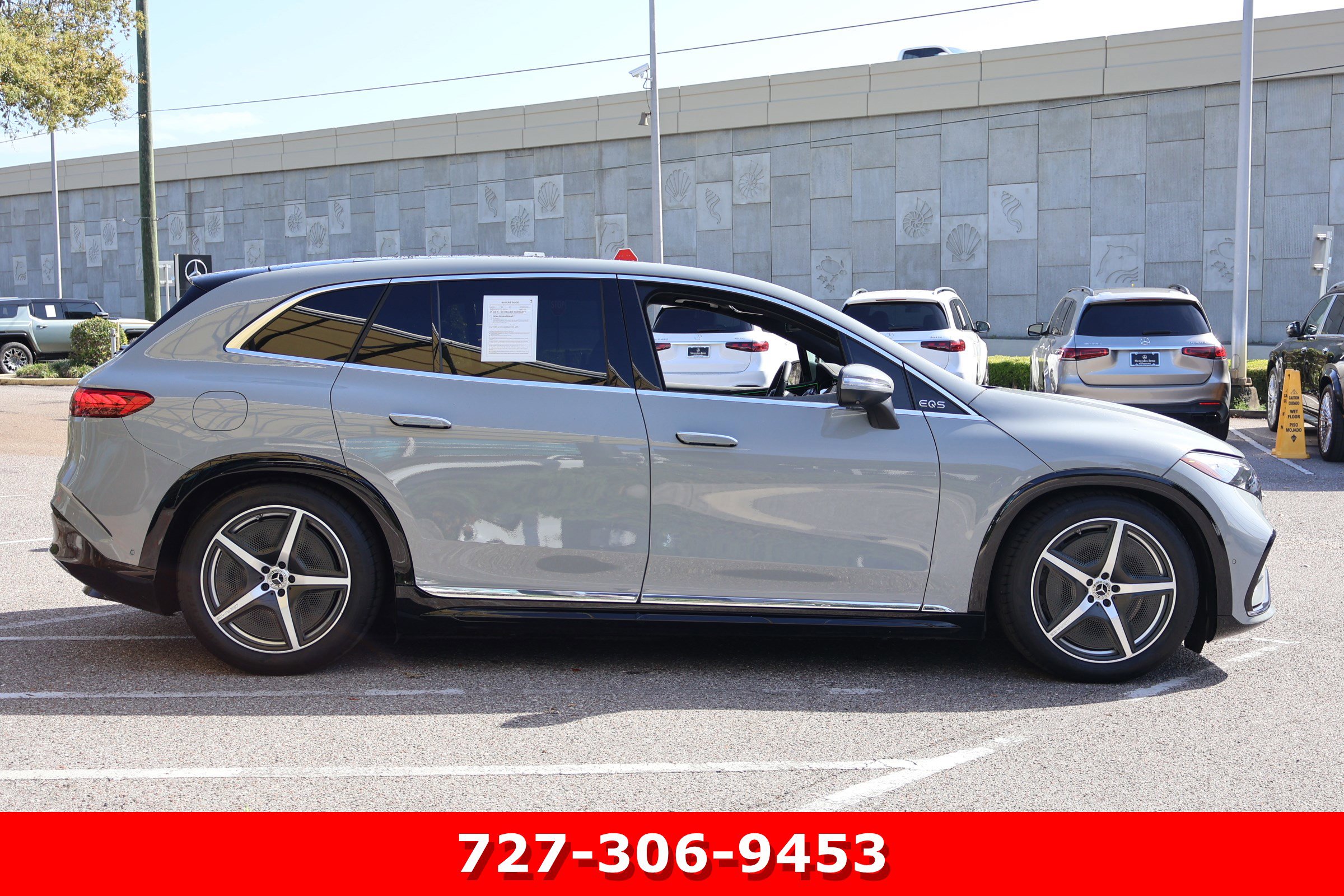 Used 2023 Mercedes-Benz EQS 580 4MATIC SUV image 11