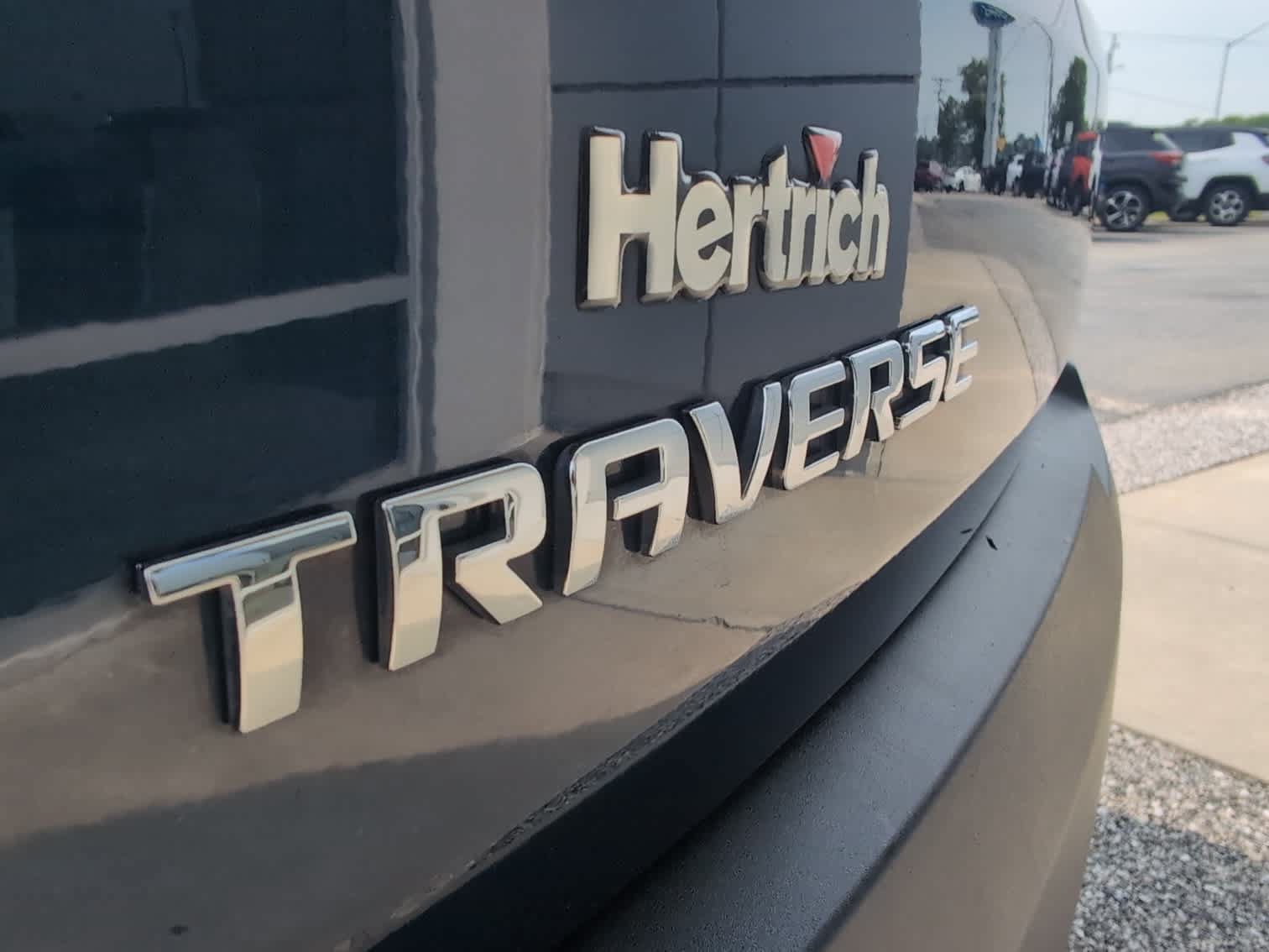 Used 2023 Chevrolet Traverse LT FWD image 10