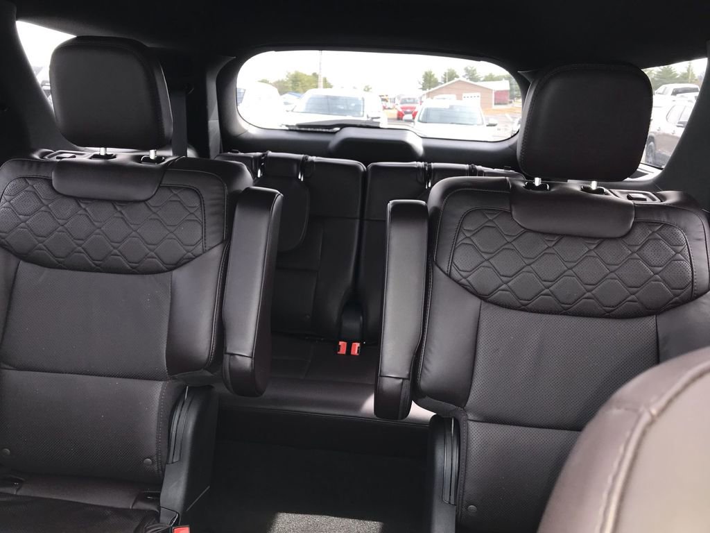 Used 2025 Ford Explorer Platinum w/ Ultimate Package image 23