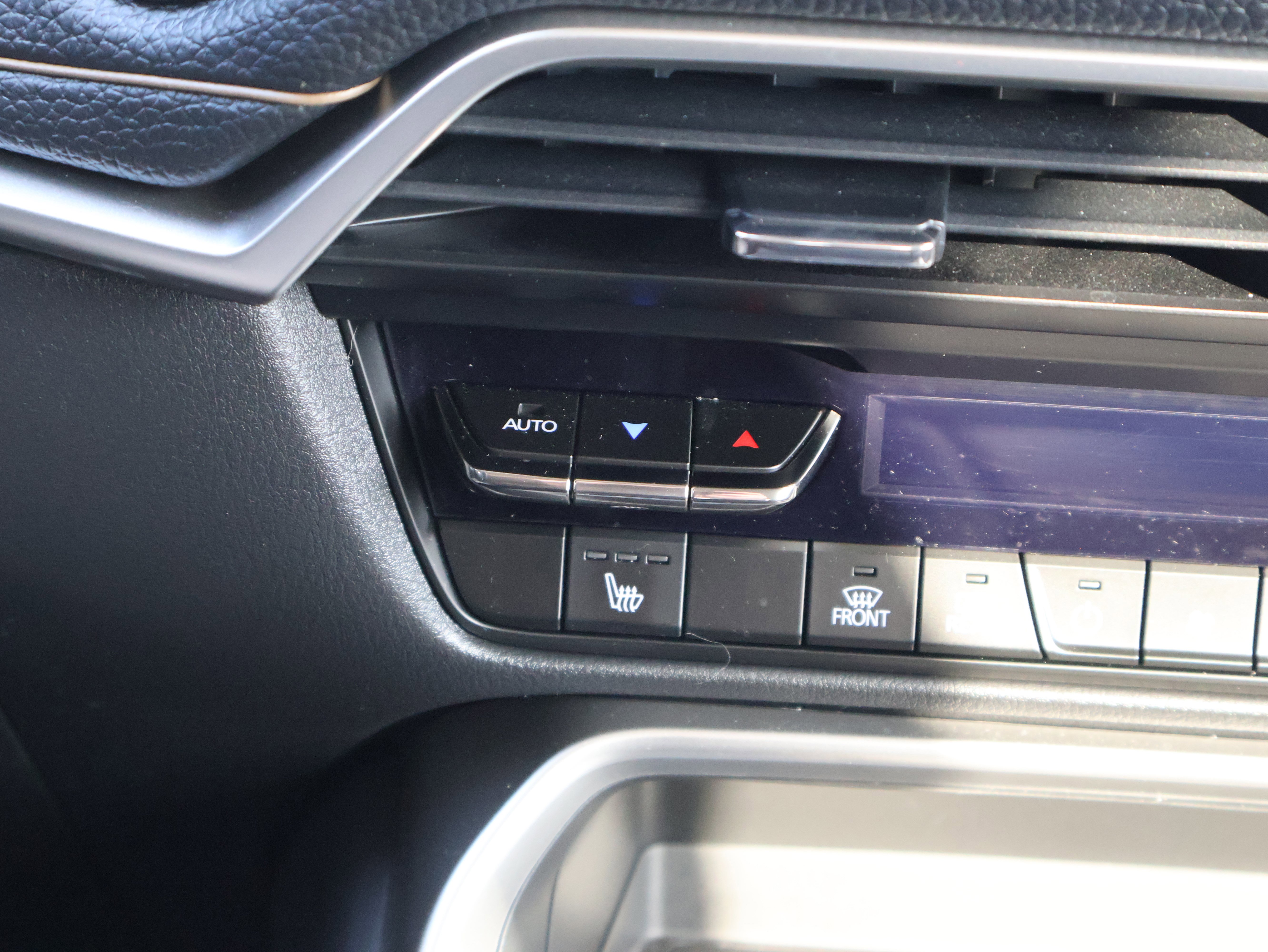 Certified 2025 MAZDA CX-70 Plug-In Hybrid w/ Premium Pkg image 29