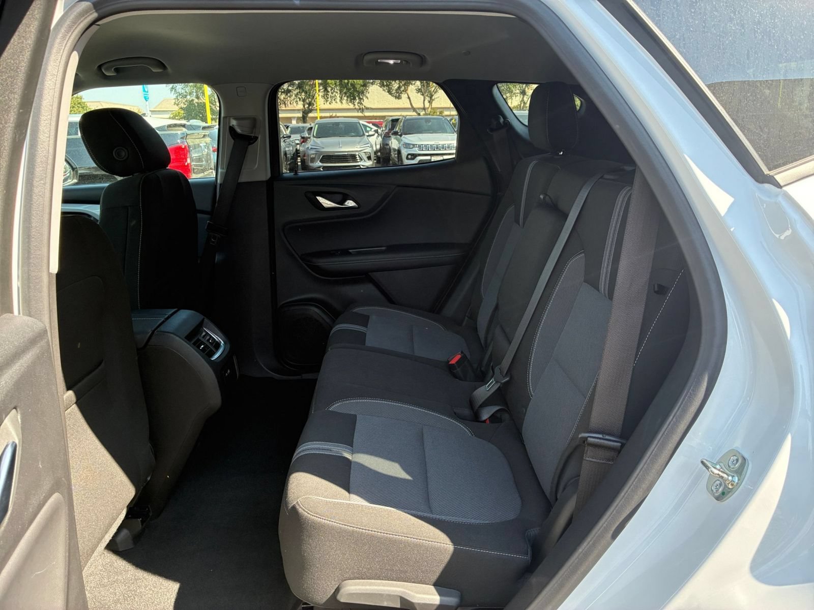 Used 2025 Chevrolet Blazer LT FWD image 22