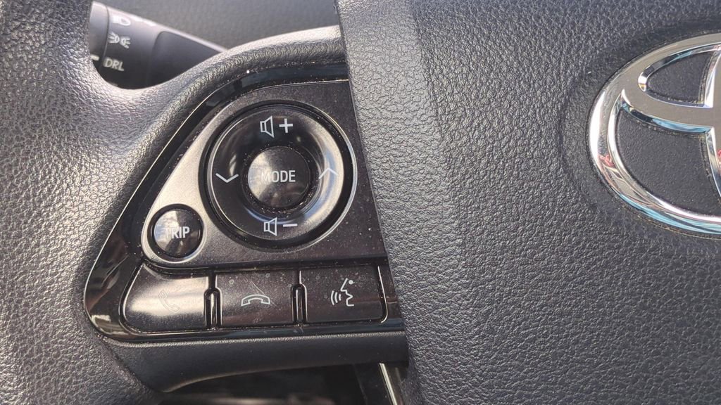 Used 2019 Toyota Prius LE image 26