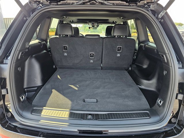 Used 2025 Jeep Grand Cherokee Altitude image 30