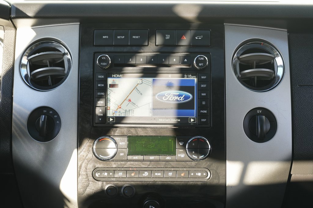 Used 2013 Ford Expedition EL Limited image 39