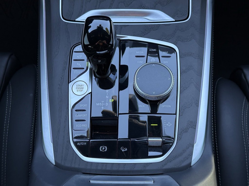 Used 2022 BMW X7 M50i image 28