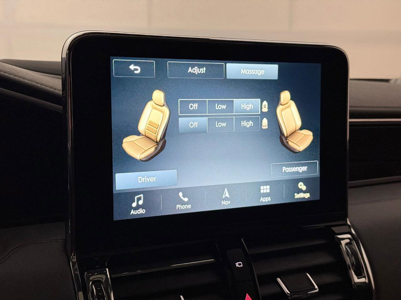 Used 2019 Lincoln Navigator Reserve image 35