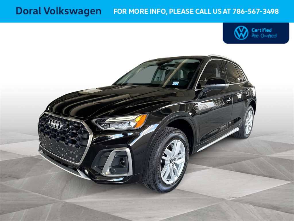 Used 2023 Audi Q5 2.0T Premium w/ Convenience Package image 4