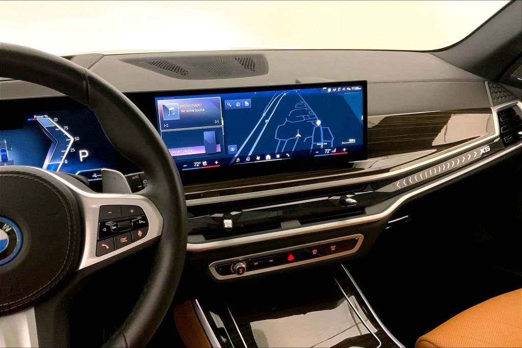 Certified 2024 BMW X5 xDrive50e w/ M Sport Package image 5