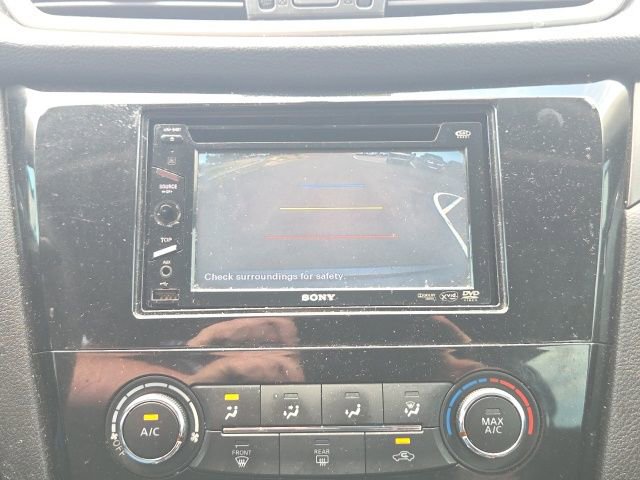 Used 2014 Nissan Rogue S image 31