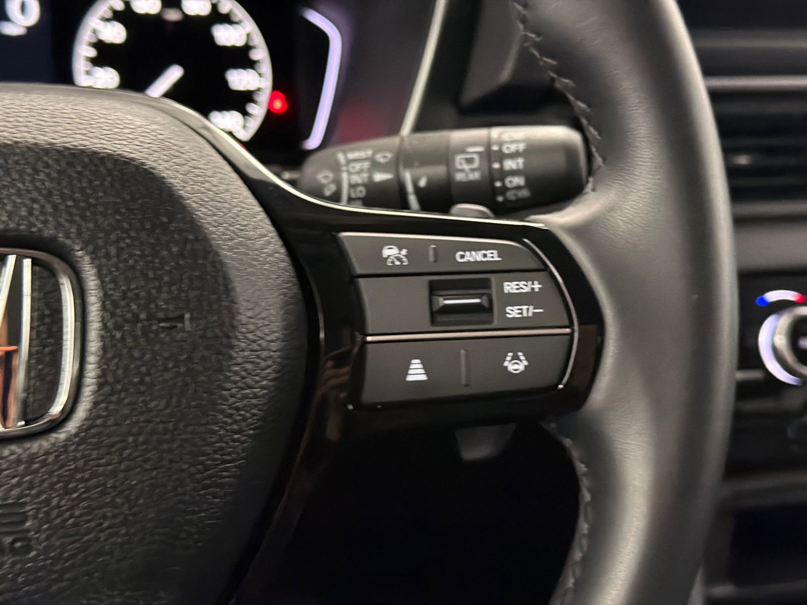 Used 2025 Honda Pilot EX-L image 22