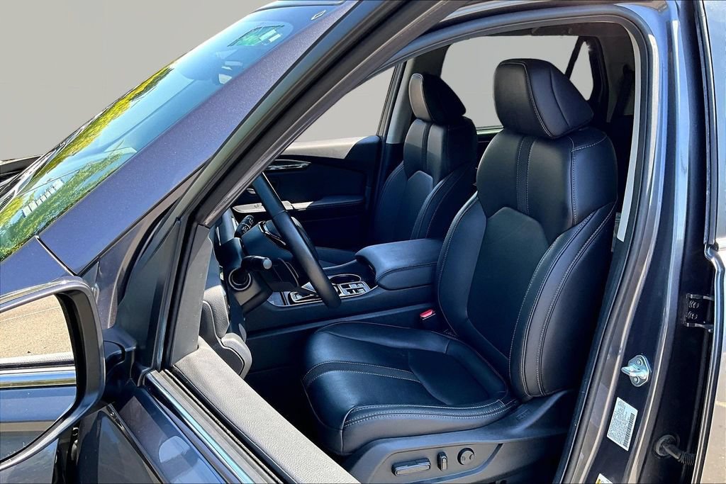 Used 2025 Honda Pilot EX-L image 17