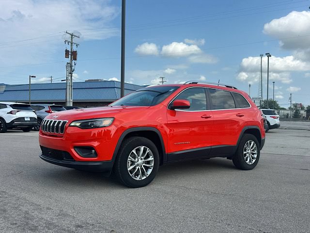 Used 2021 Jeep Cherokee Latitude Plus AWD/4WD image 2