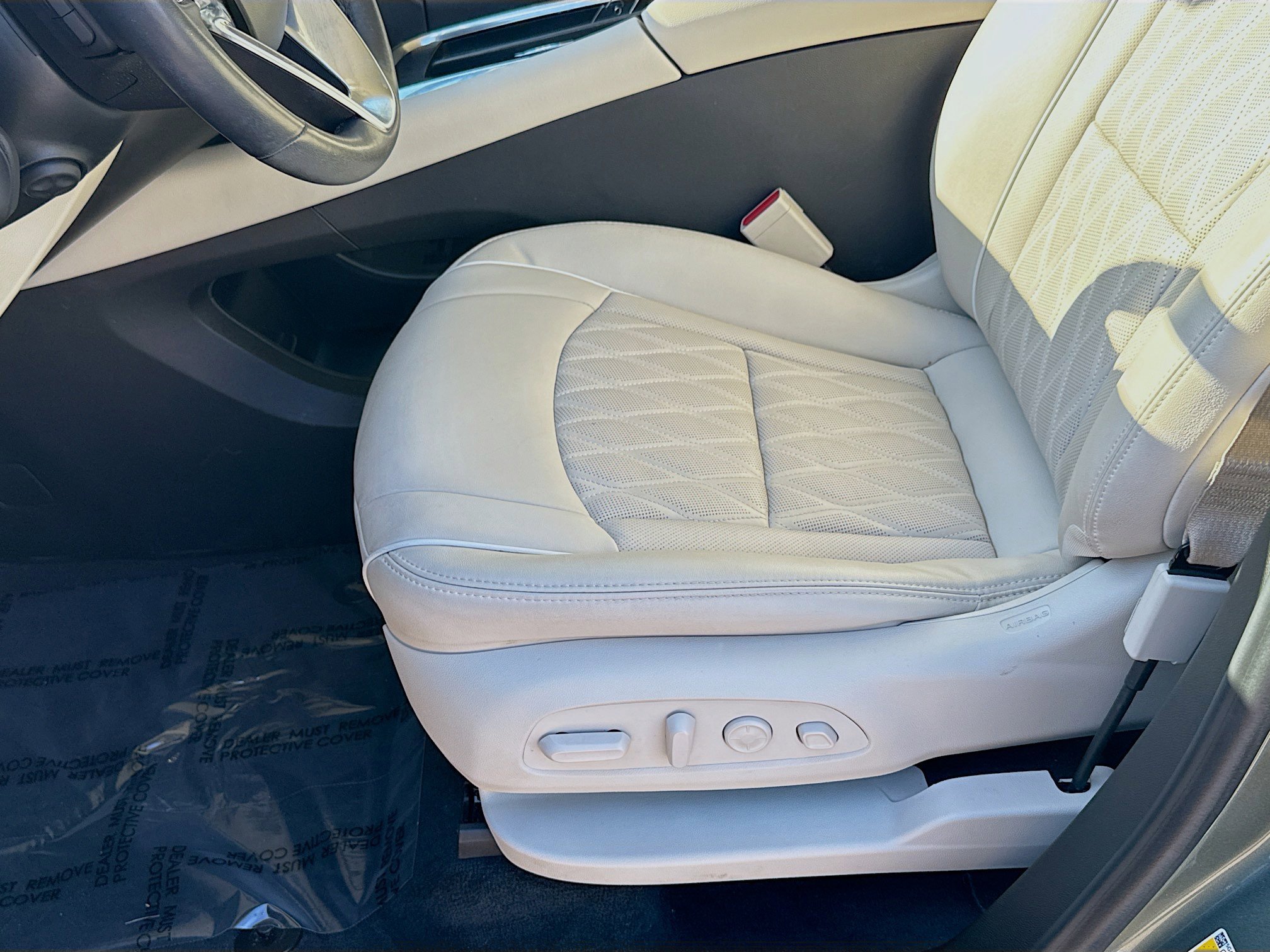 Used 2022 Buick Enclave Avenir w/ Avenir Technology Package image 18