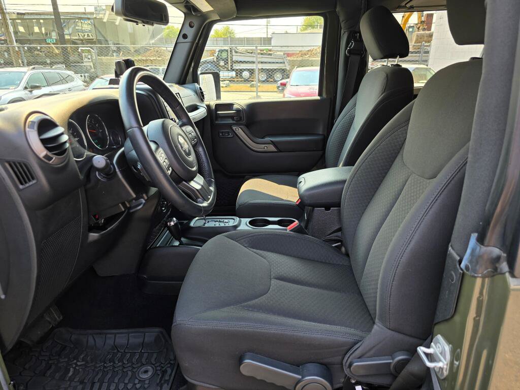 Used 2015 Jeep Wrangler Sport AWD/4WD image 18