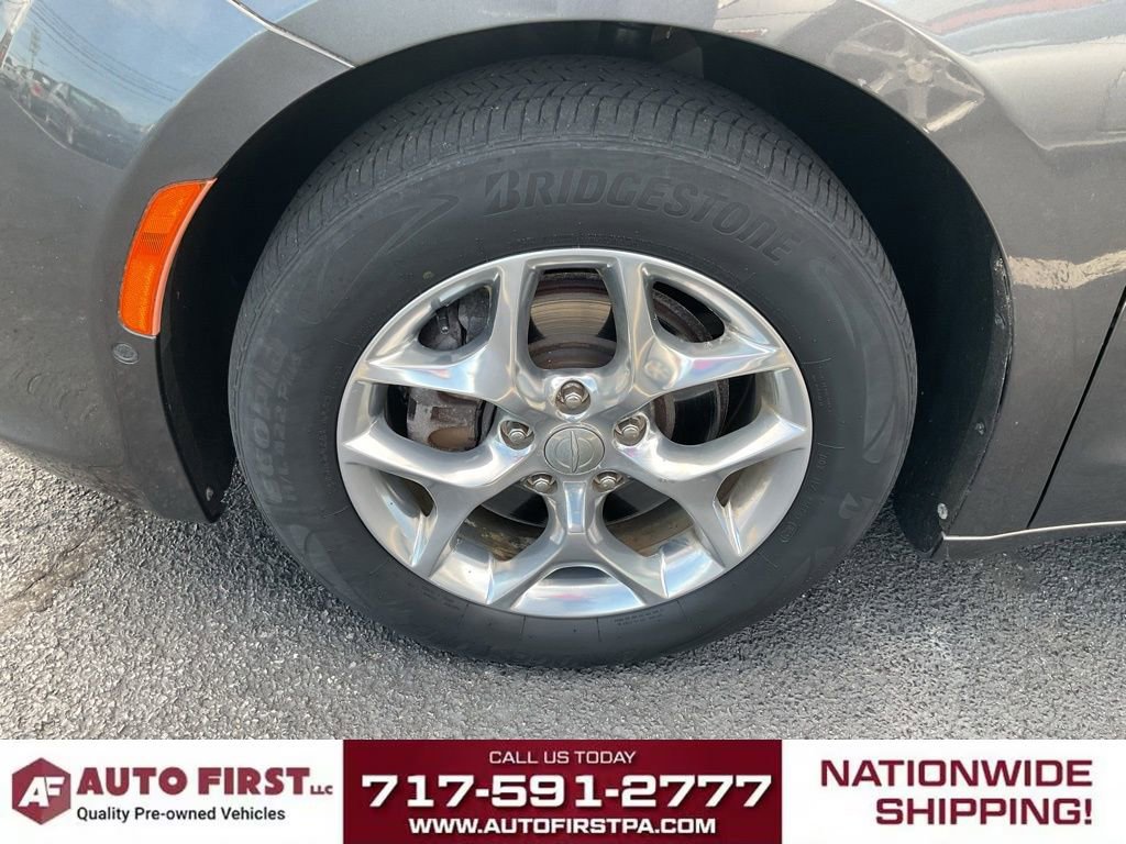 Used 2019 Chrysler Pacifica Touring-L w/ Advanced Safetytec Group FWD image 5