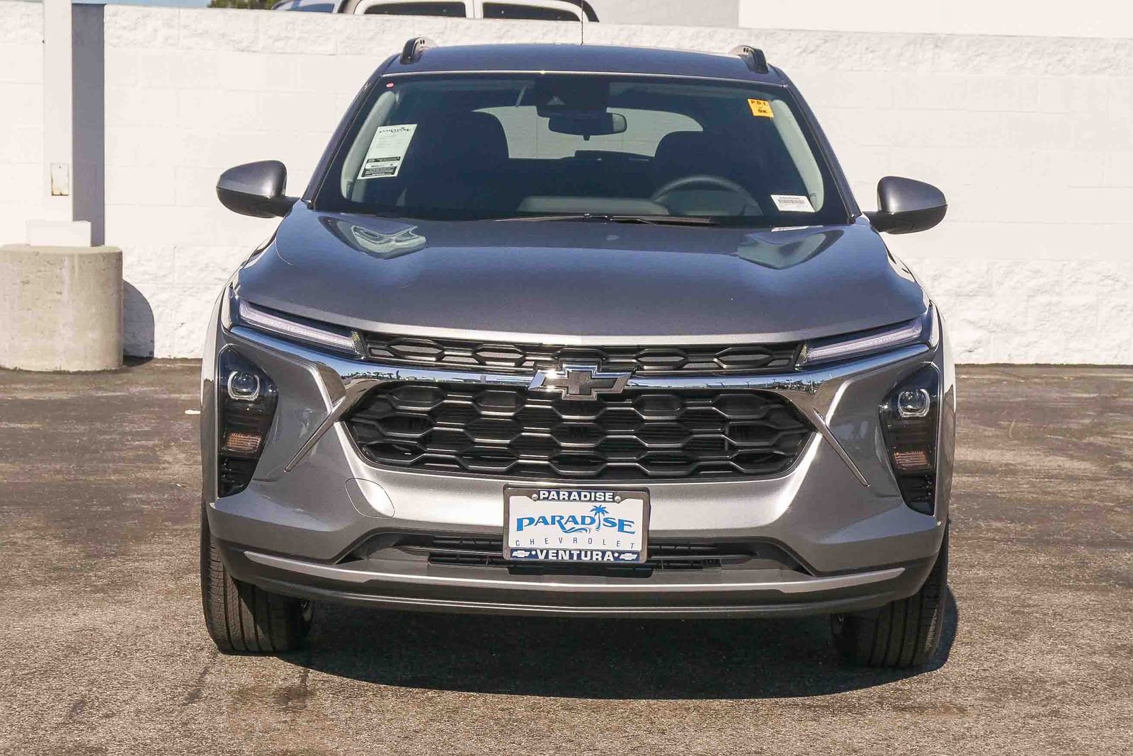 New 2026 Chevrolet Trax LT w/ LT Convenience Package FWD image 2