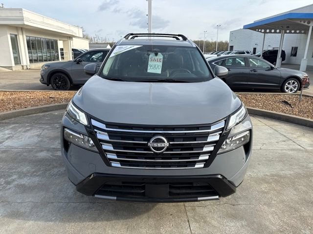 Used 2025 Nissan Rogue Platinum image 8