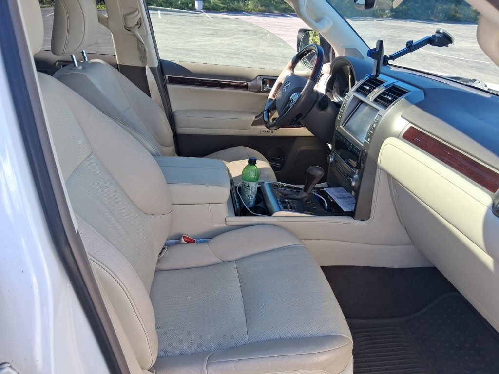 Used 2018 Lexus GX 460 Premium AWD/4WD image 7