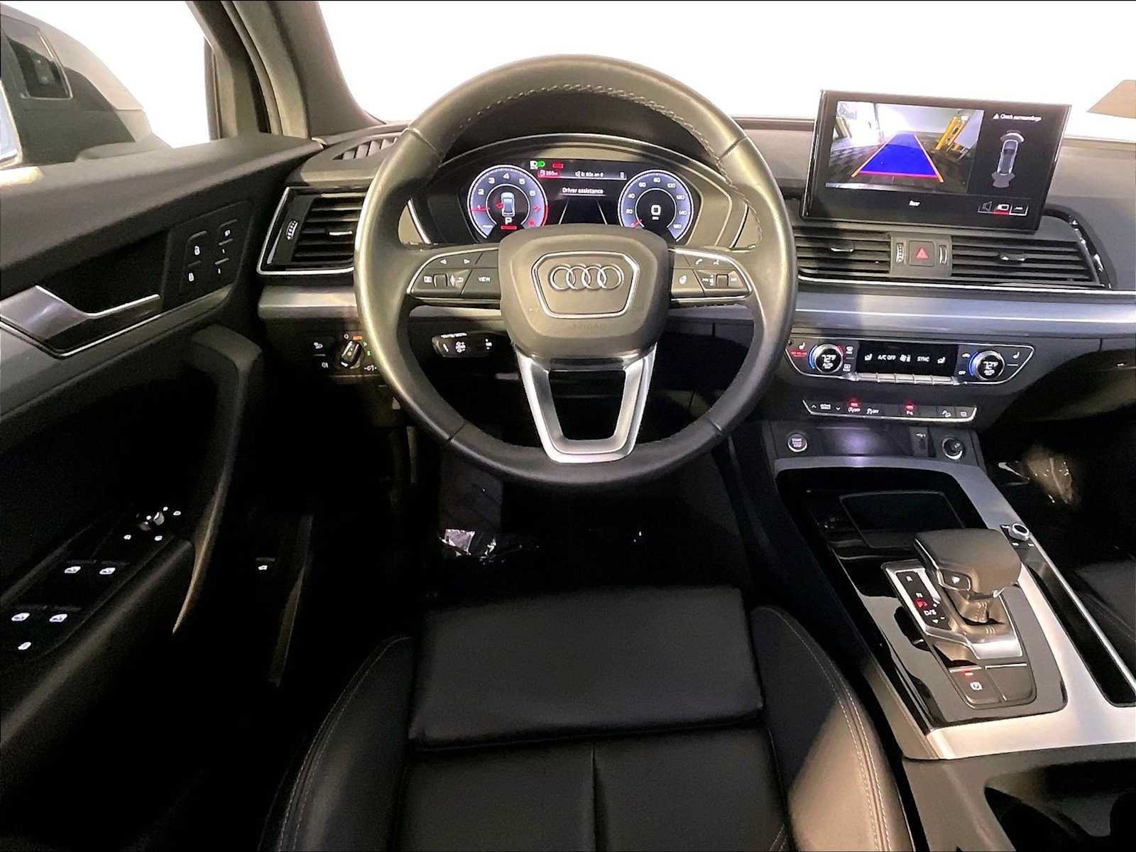 Used 2025 Audi Q5 2.0T Premium w/ Convenience Plus Package AWD/4WD image 13