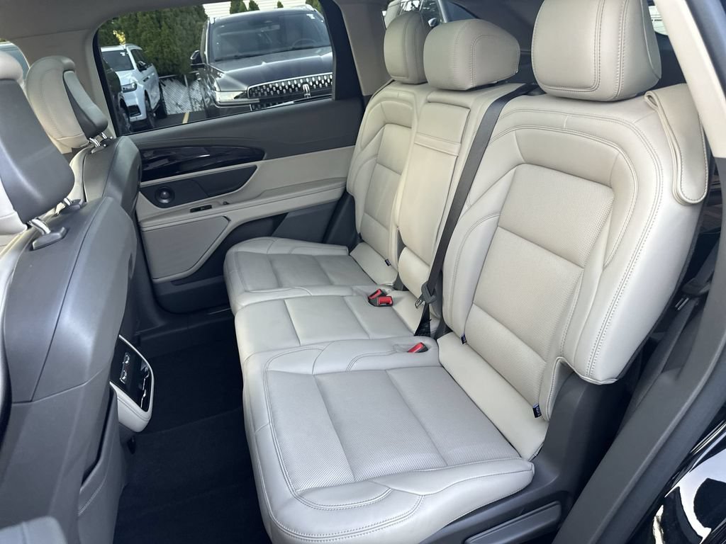Used 2024 Lincoln Nautilus Premier w/ Equipment Group 102A AWD/4WD image 26