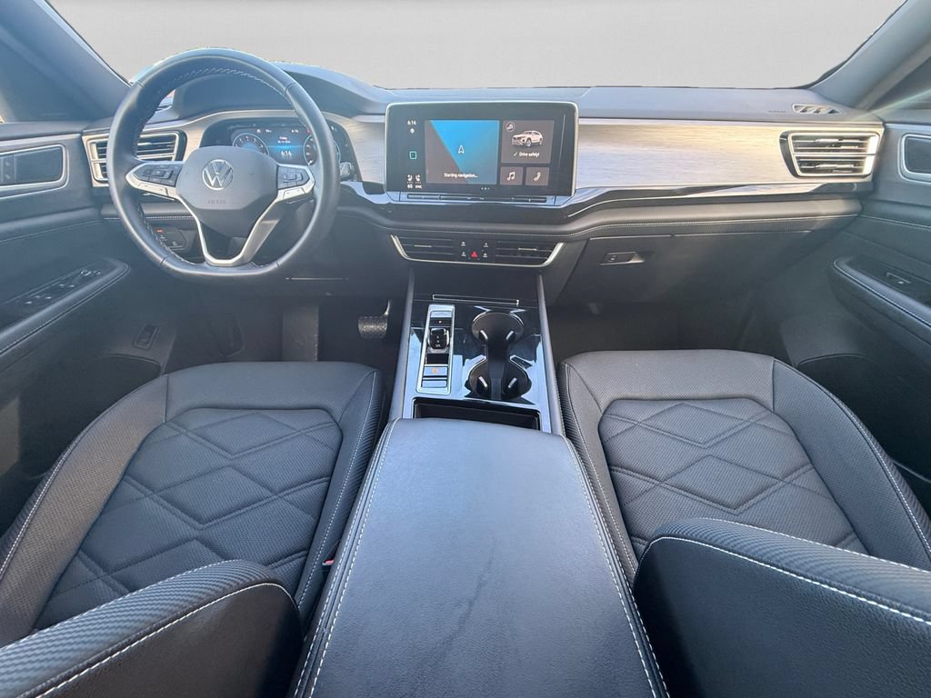 Used 2025 Volkswagen Atlas Cross Sport SE FWD image 15