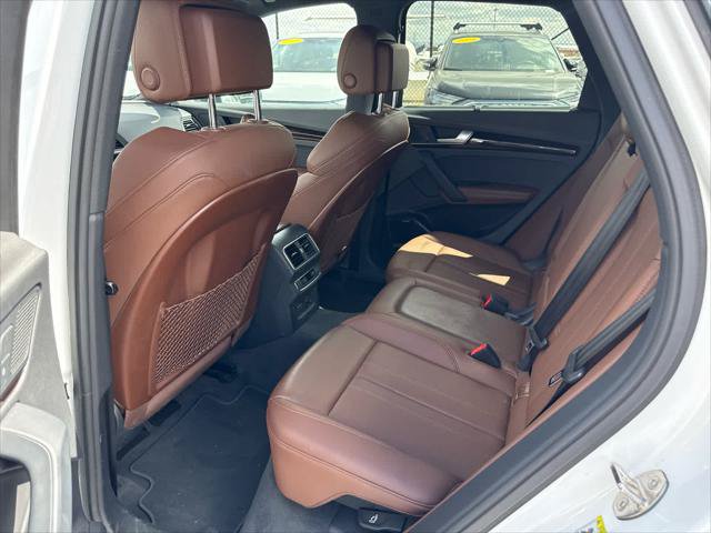 Used 2019 Audi Q5 2.0T Premium Plus w/ Premium Plus Package AWD/4WD image 6