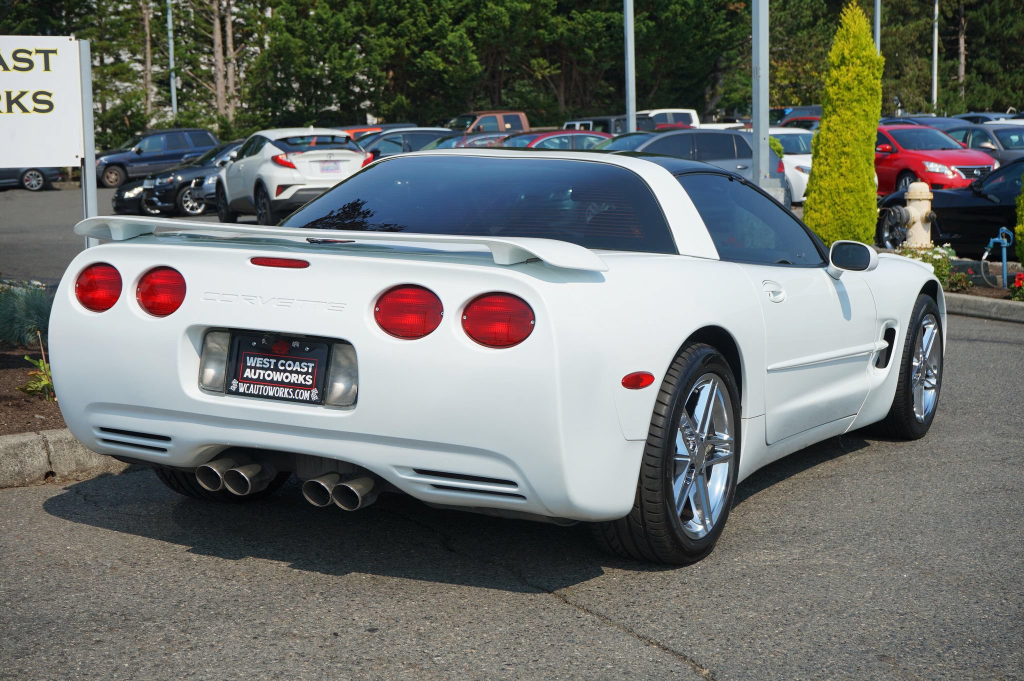 Used 1997 Chevrolet Corvette Coupe w/ Memory Pkg RWD image 7