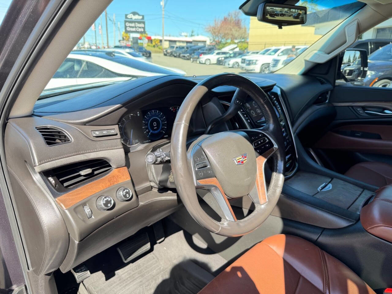 Used 2017 Cadillac Escalade ESV Luxury image 43
