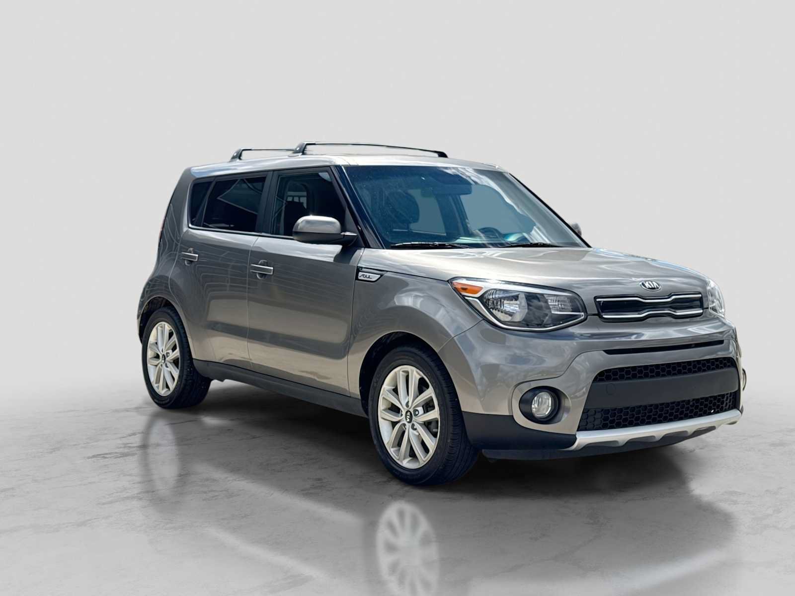 Used 2018 Kia Soul + FWD image 8