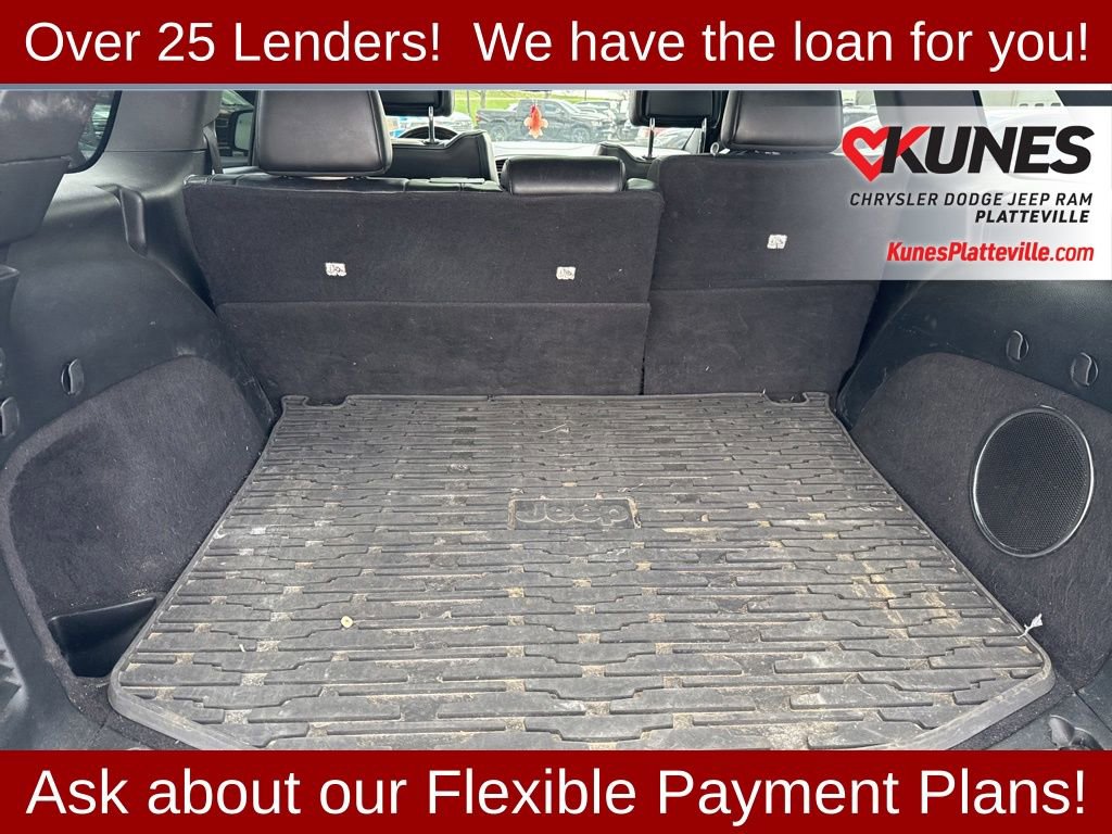 Used 2019 Jeep Grand Cherokee Overland AWD/4WD image 27