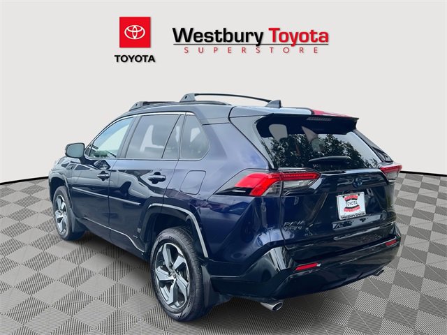 Used 2023 Toyota RAV4 SE image 12