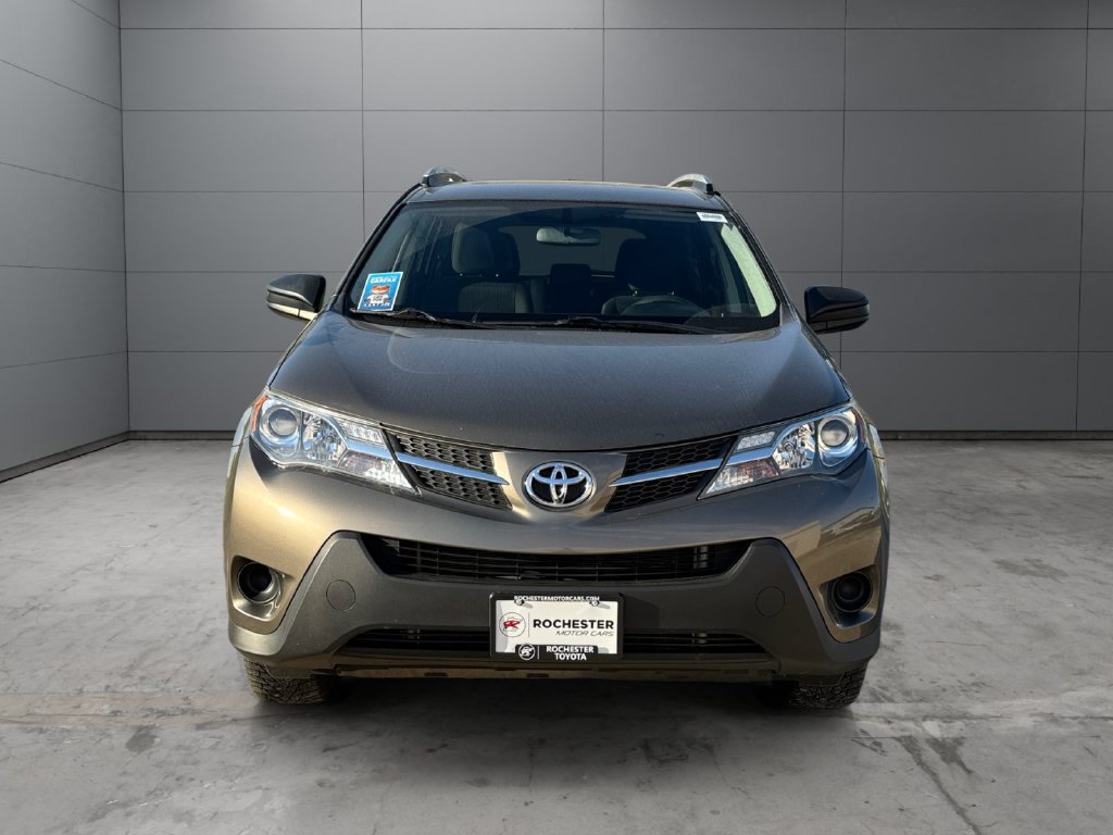 Used 2015 Toyota RAV4 LE AWD/4WD image 8
