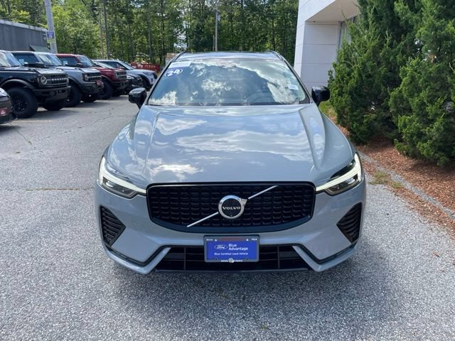 Used 2024 Volvo XC60 B5 Plus AWD/4WD image 3