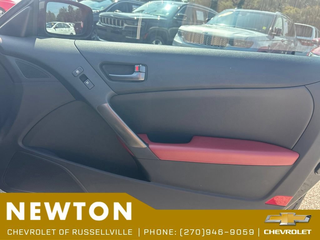 Used 2012 Hyundai Genesis 3.8 RWD image 23