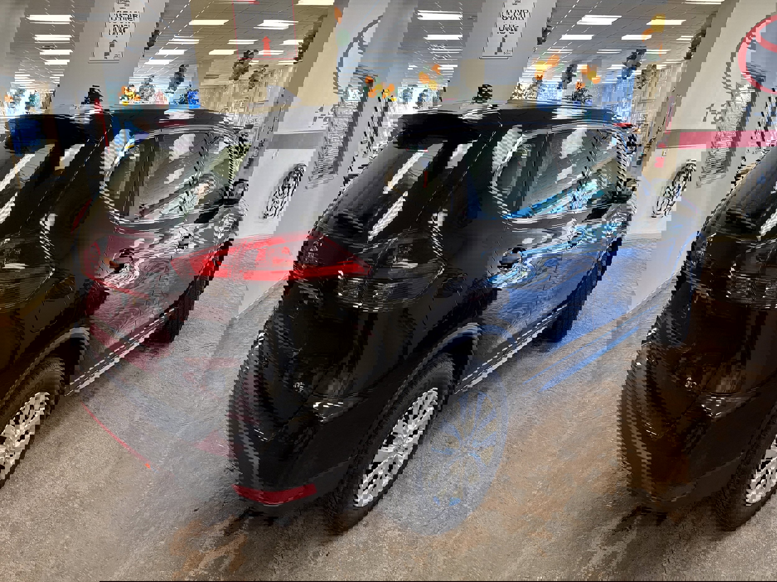 Used 2020 Nissan Rogue S image 9