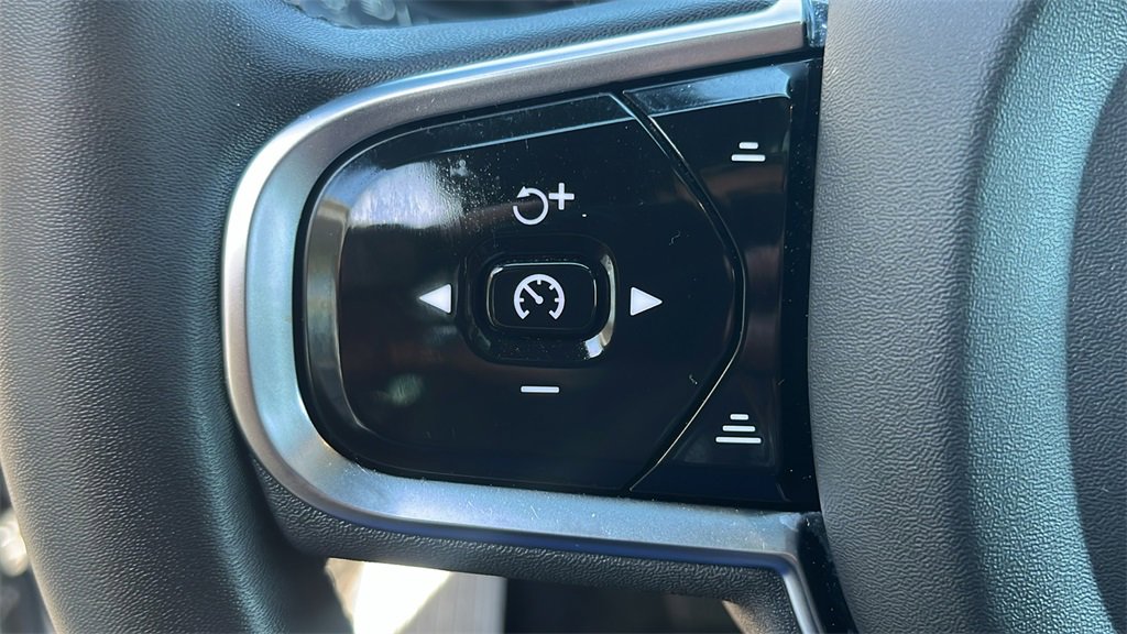 Certified 2023 Volvo XC90 B5 Plus w/ Protection Package image 32