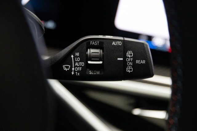 Used 2024 BMW X7 M60i w/ Executive Package image 84