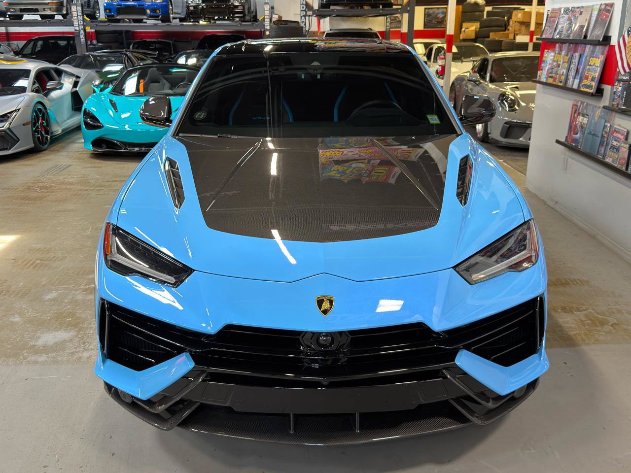 Used 2024 Lamborghini Urus Performante AWD/4WD image 3