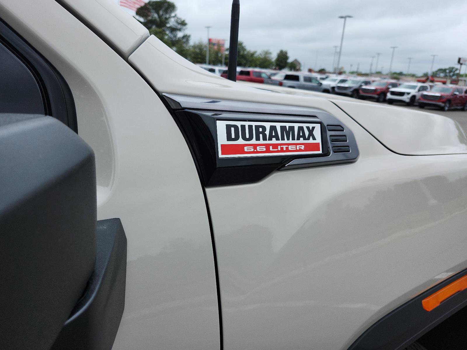 New 2026 GMC Sierra 2500 AT4 w/ AT4 Premium Plus Package AWD/4WD image 6
