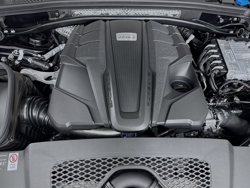 New 2026 Porsche Macan S AWD/4WD image 34