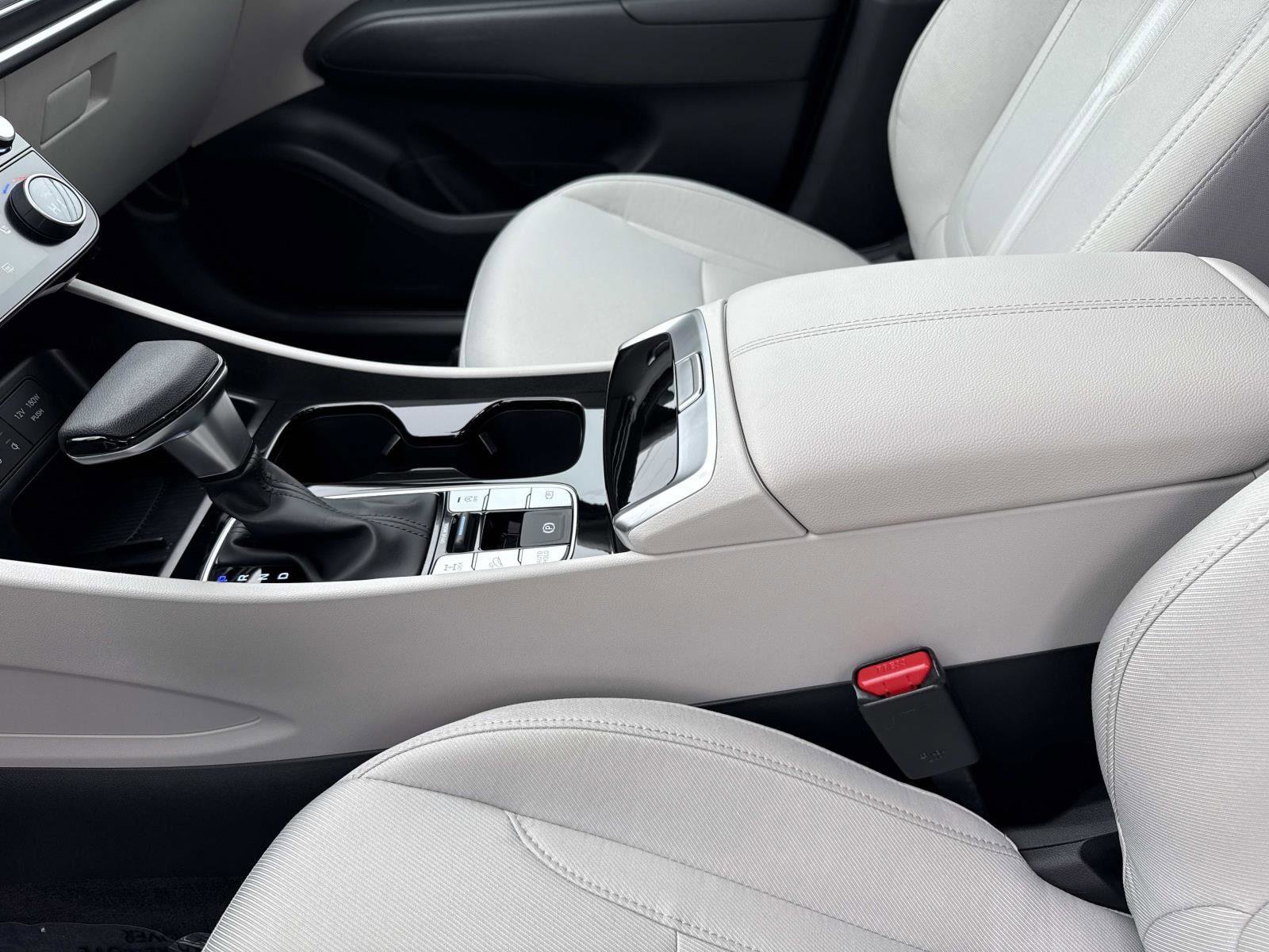 Used 2025 Hyundai Tucson SEL image 14