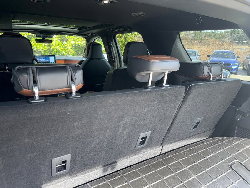 Used 2022 Lincoln Navigator Reserve image 21