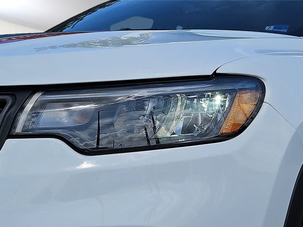 Used 2025 Jeep Compass Trailhawk AWD/4WD image 8