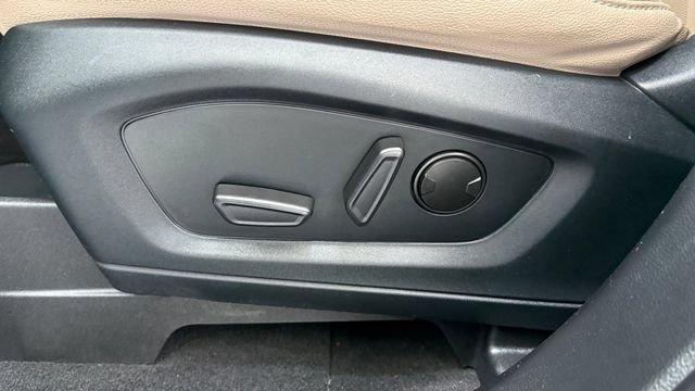 Used 2021 Ford Explorer Limited w/ Hybrid Equipment Group 310A RWD image 14